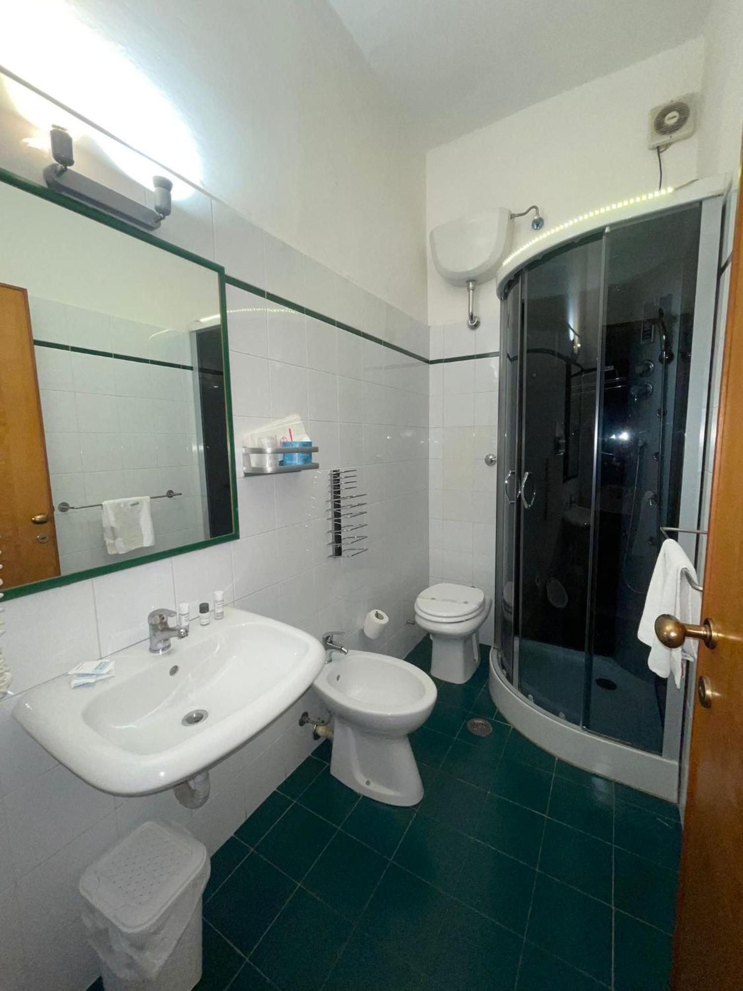 Hotel Ariston Piombino Exterior photo