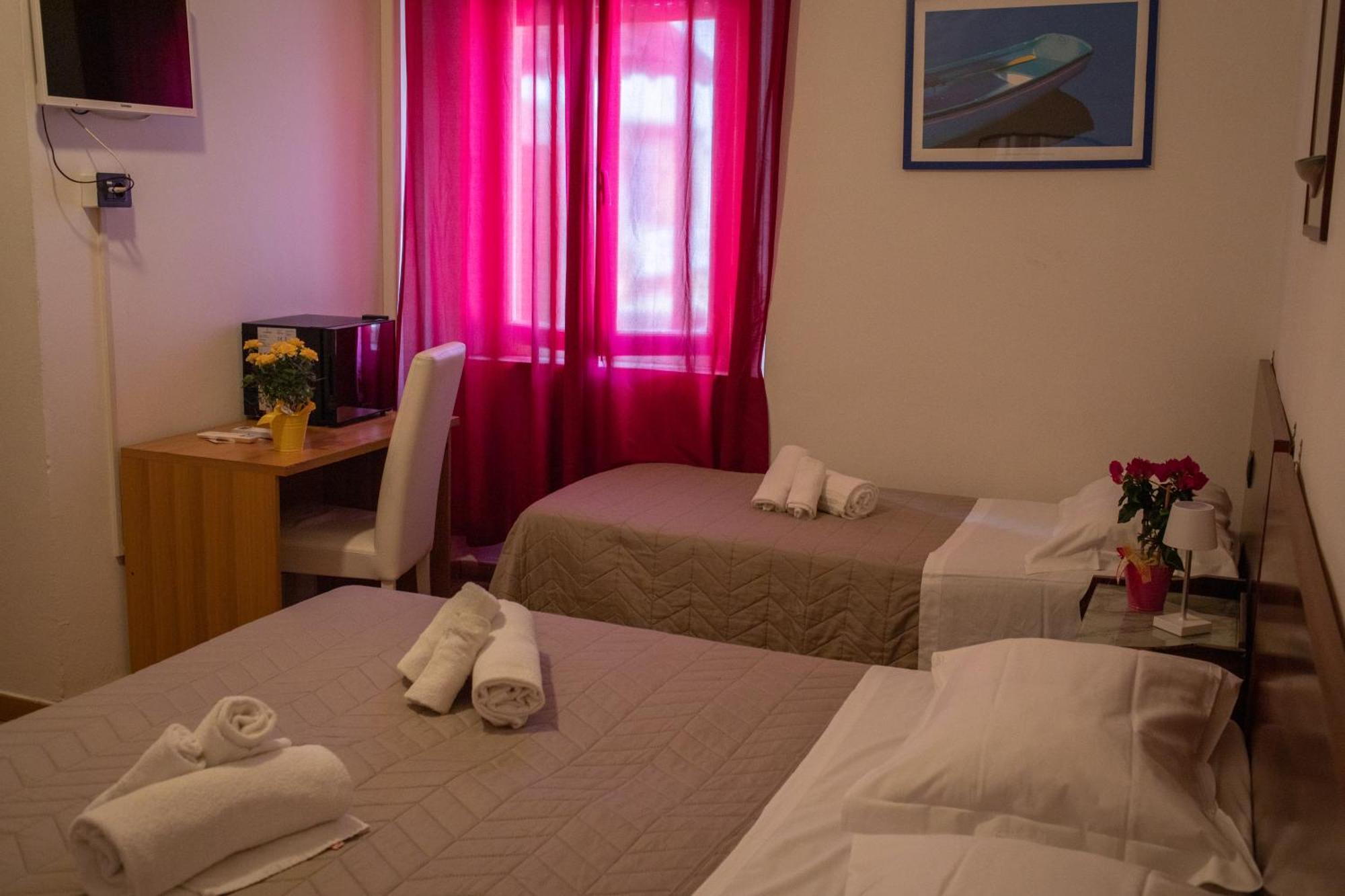 Hotel Ariston Piombino Exterior photo