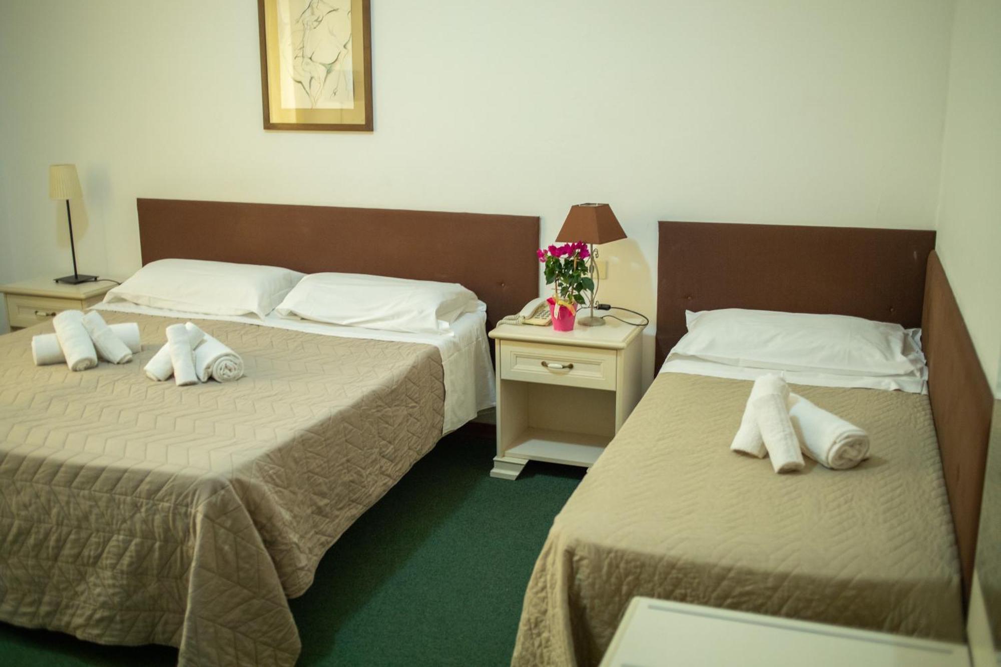 Hotel Ariston Piombino Exterior photo